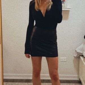 Wilfred Black Long-Sleeve V-Neck Mini Dress